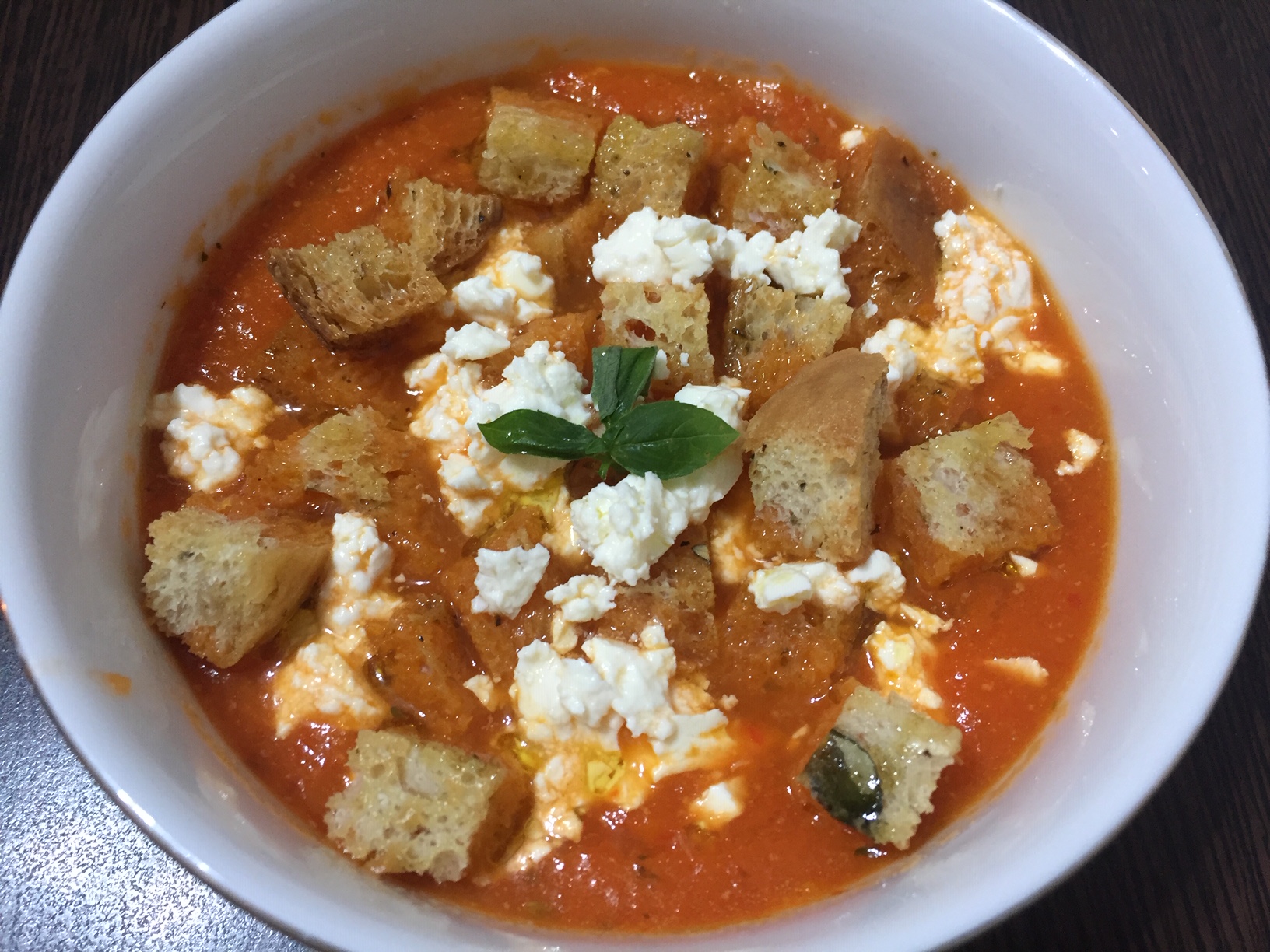 Gazpacho sau supa cruda si rece de legume